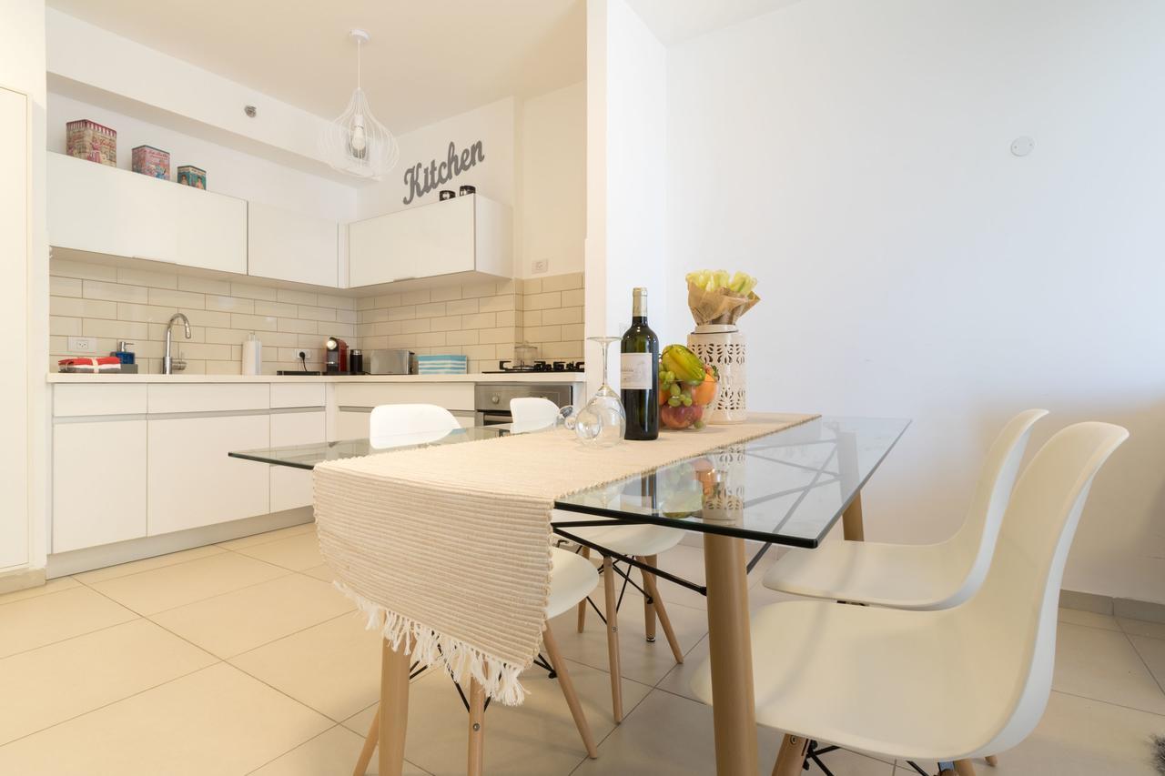 Luxury One-Bedroom Apartment/Parking In City Center Jerusalem Eksteriør bilde