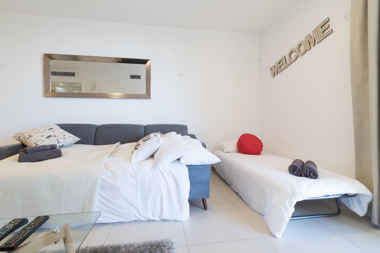 Luxury One-Bedroom Apartment/Parking In City Center Jerusalem Eksteriør bilde