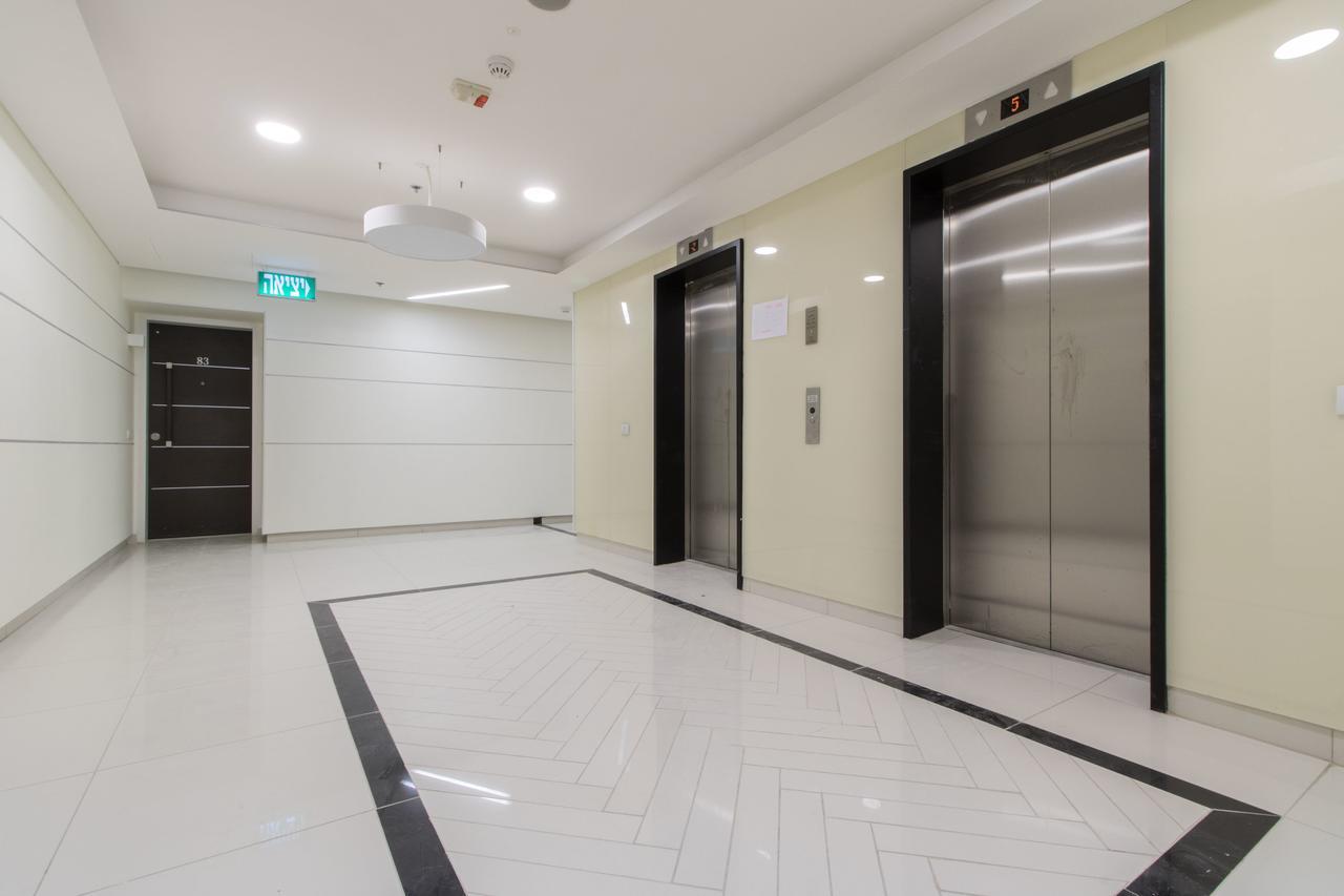 Luxury One-Bedroom Apartment/Parking In City Center Jerusalem Eksteriør bilde